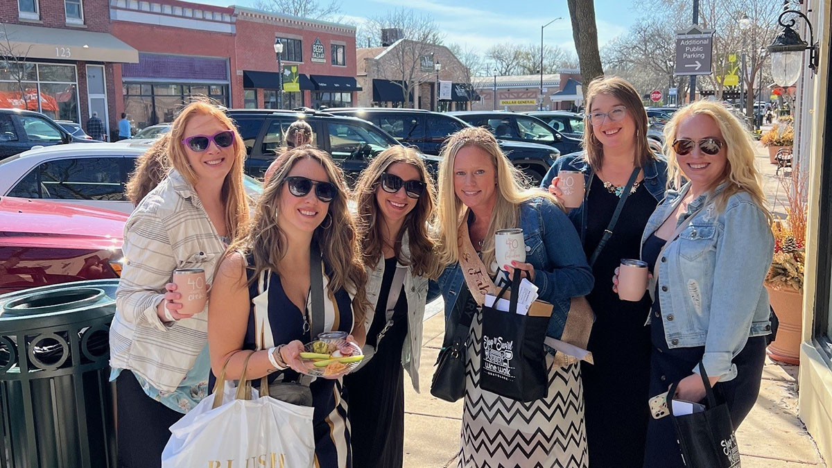 Shop 'n' Swirl Wine Walk in Grayslake
